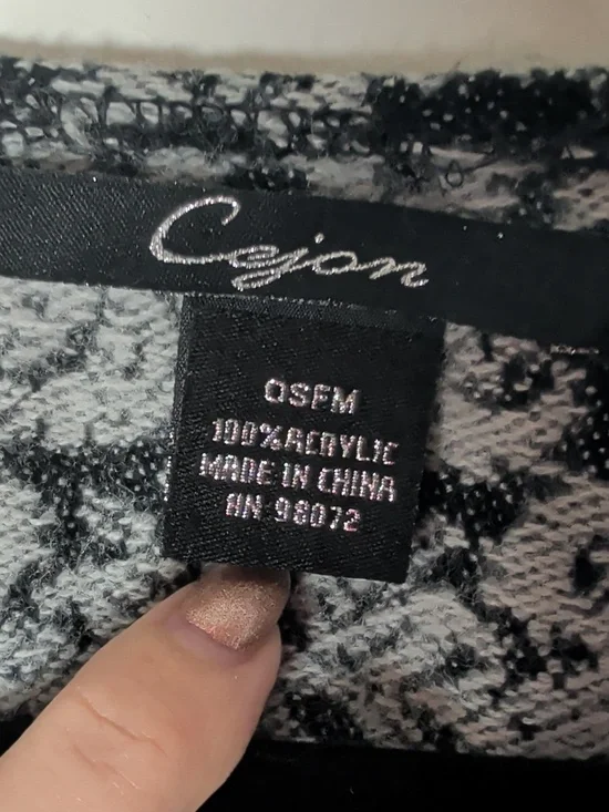 Cejon Black and Gray Floral Open-Front Poncho - Picture 3 of 5